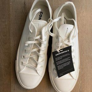 White Chuck Taylor Platform Converse (Women's Size 7)